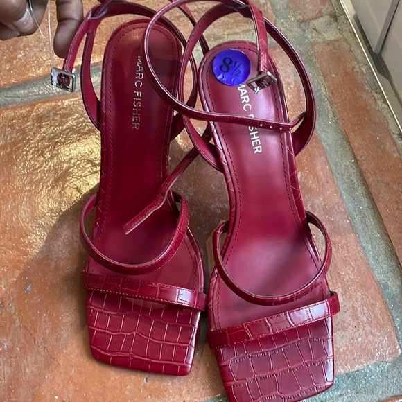 Marc Fisher Shoes - NEW MARC FISHER red croc size 8.5 square toe